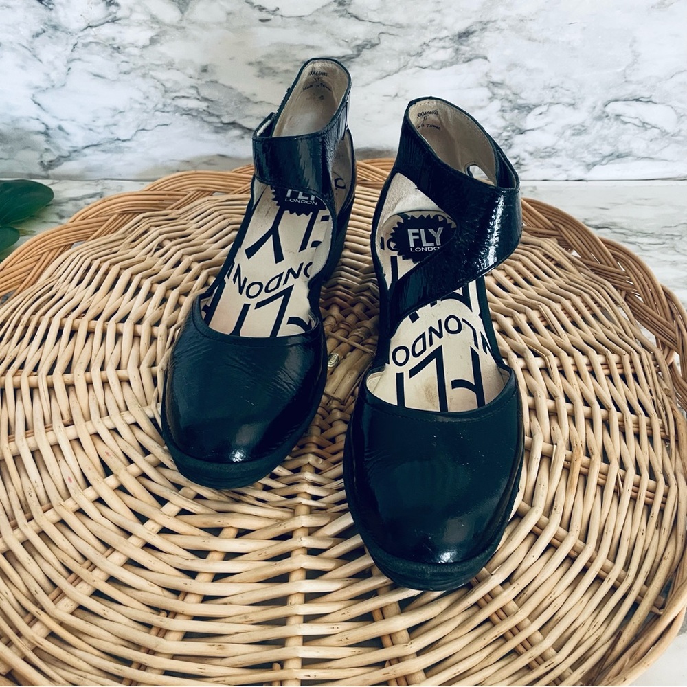 Fly London Black Patent leather Ankle Cross-Strap closed toe wedges Size 37